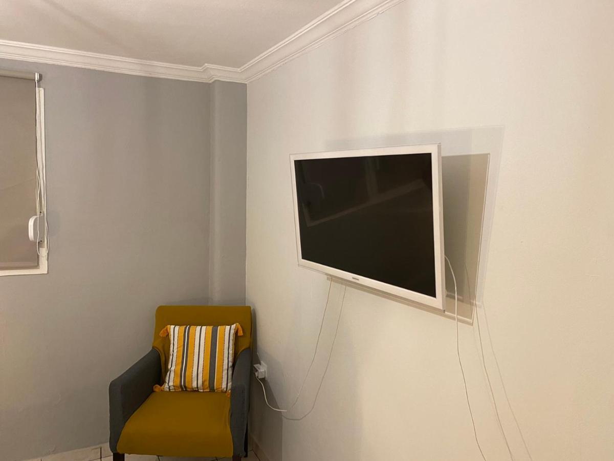 Olas 1-Bedroom Apartment Near The Center Of Афіни Екстер'єр фото
